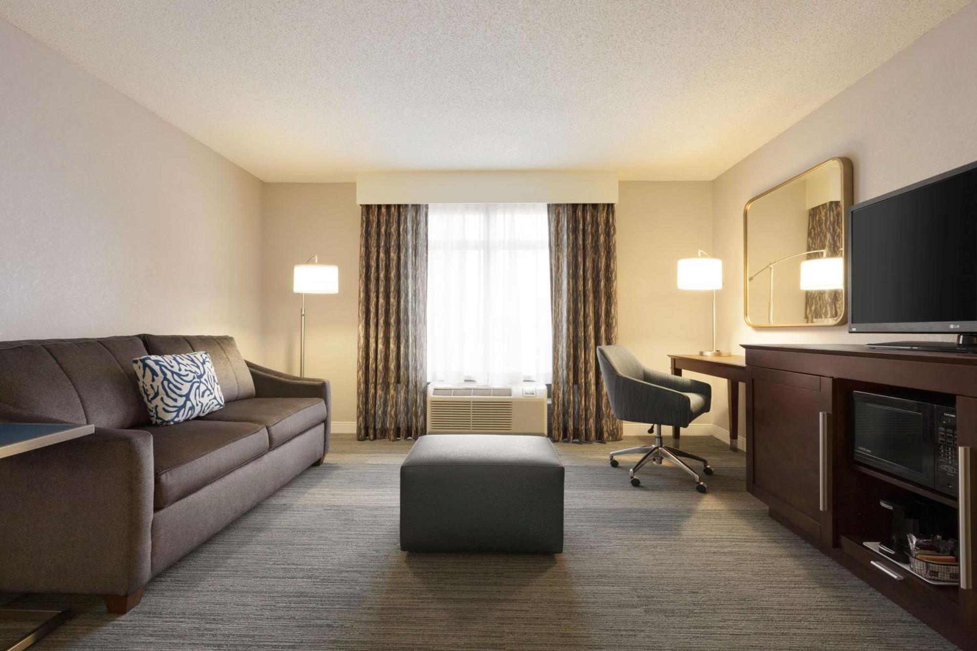 Hampton Inn & Suites Nashville-Downtown Exterior foto