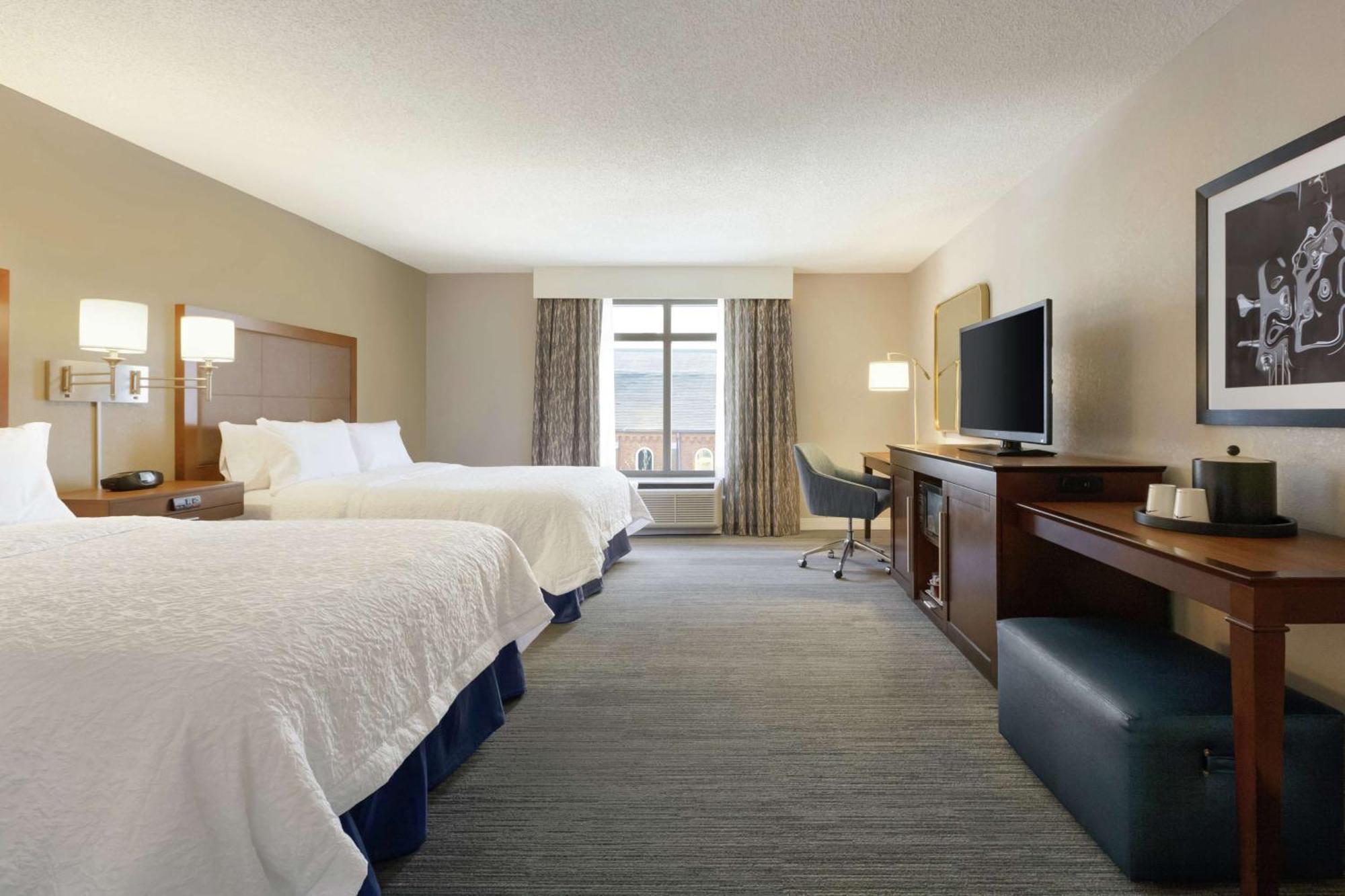 Hampton Inn & Suites Nashville-Downtown Exterior foto